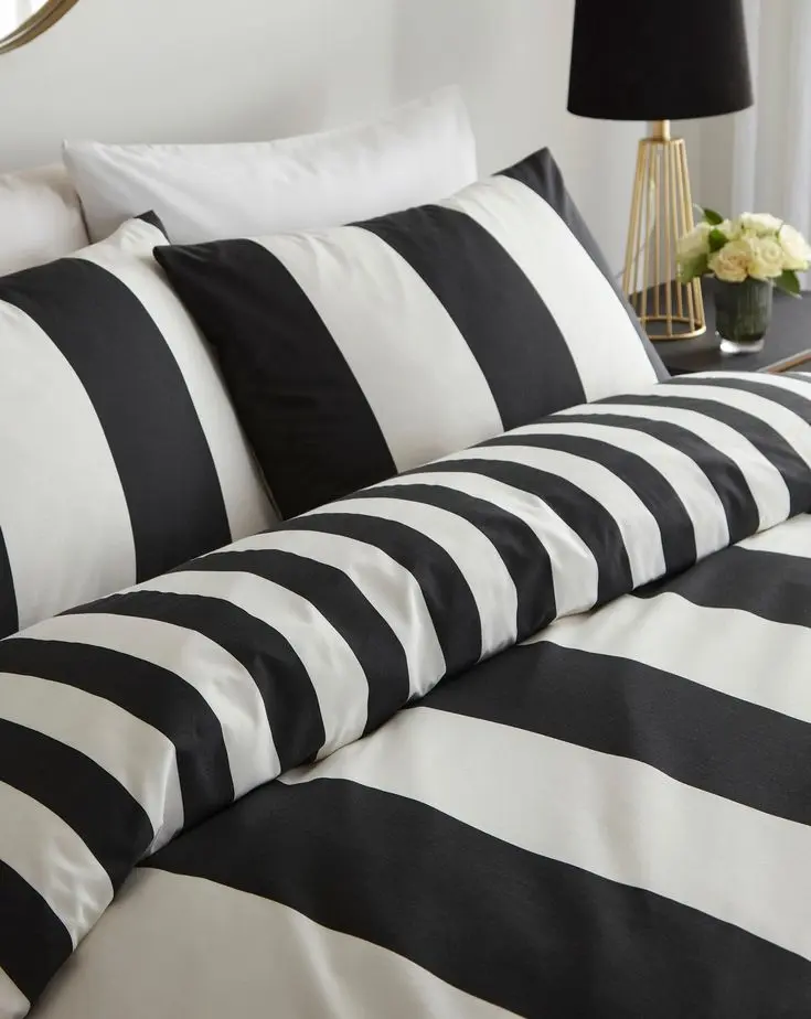 Black and White Comforters